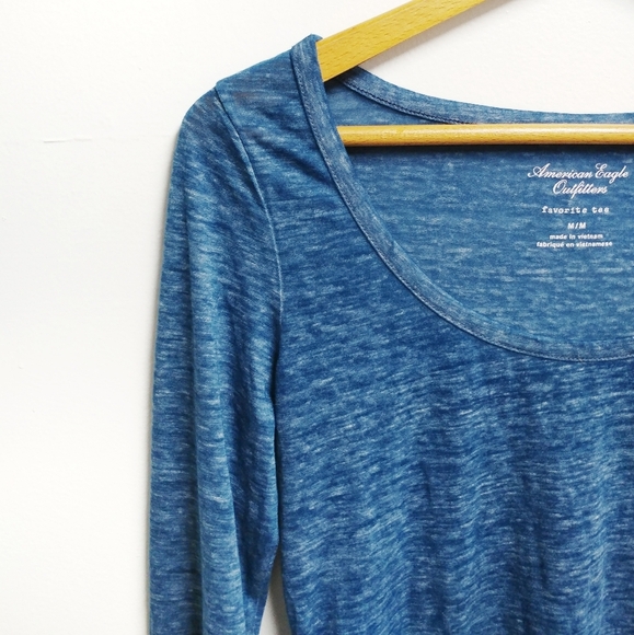NWT American Eagle Long Sleeve Scoop Neck Womens Shirt M Blue - Picture 2 of 8